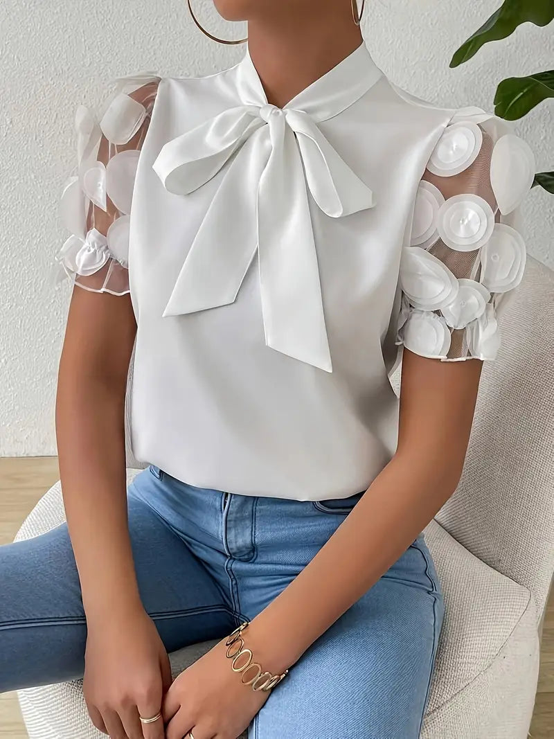 Iscaria – Bluse mit eleganter Fliege und Netzärmeln