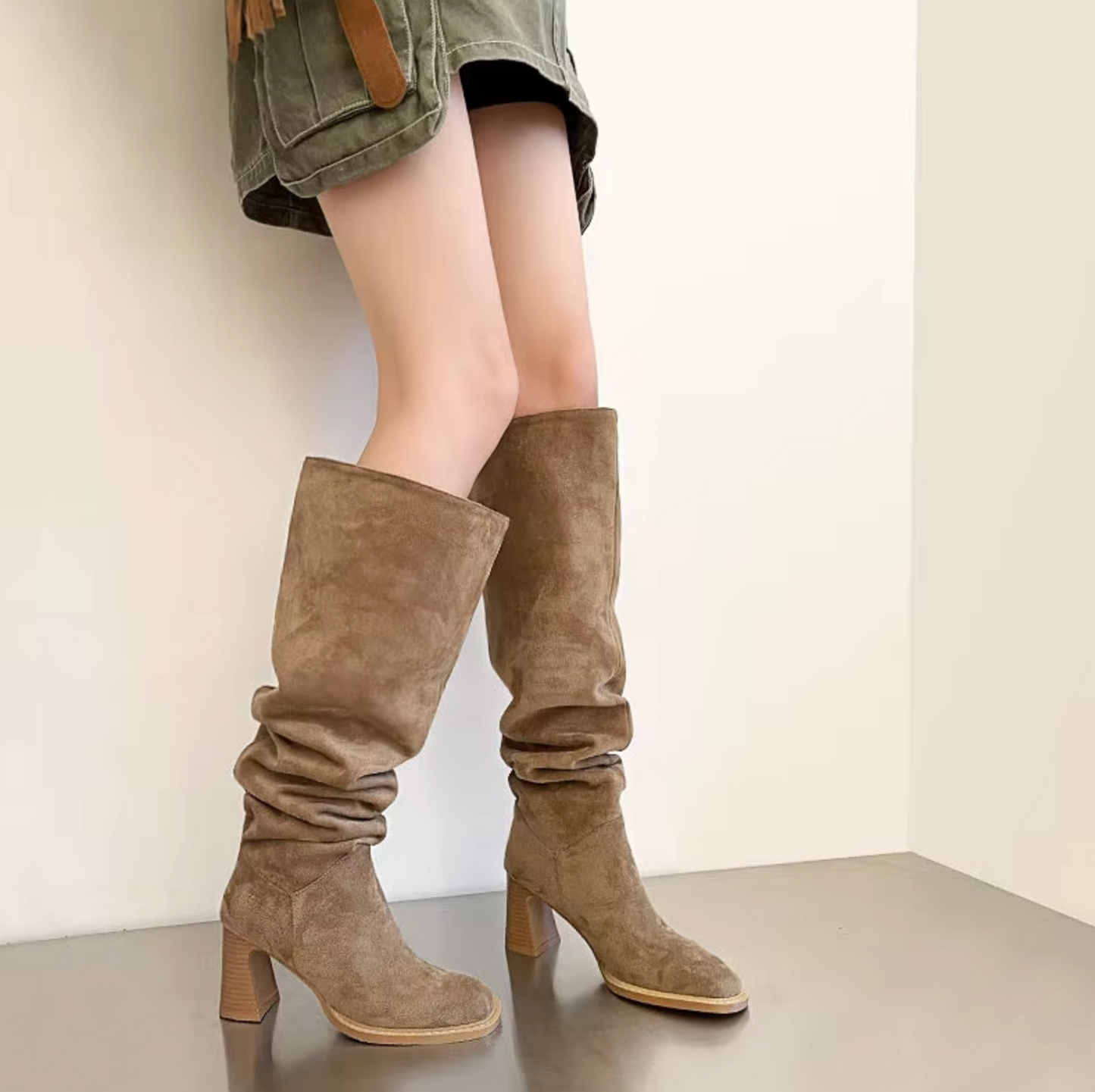 Shelly – Stiefel mit hohen Absätzen