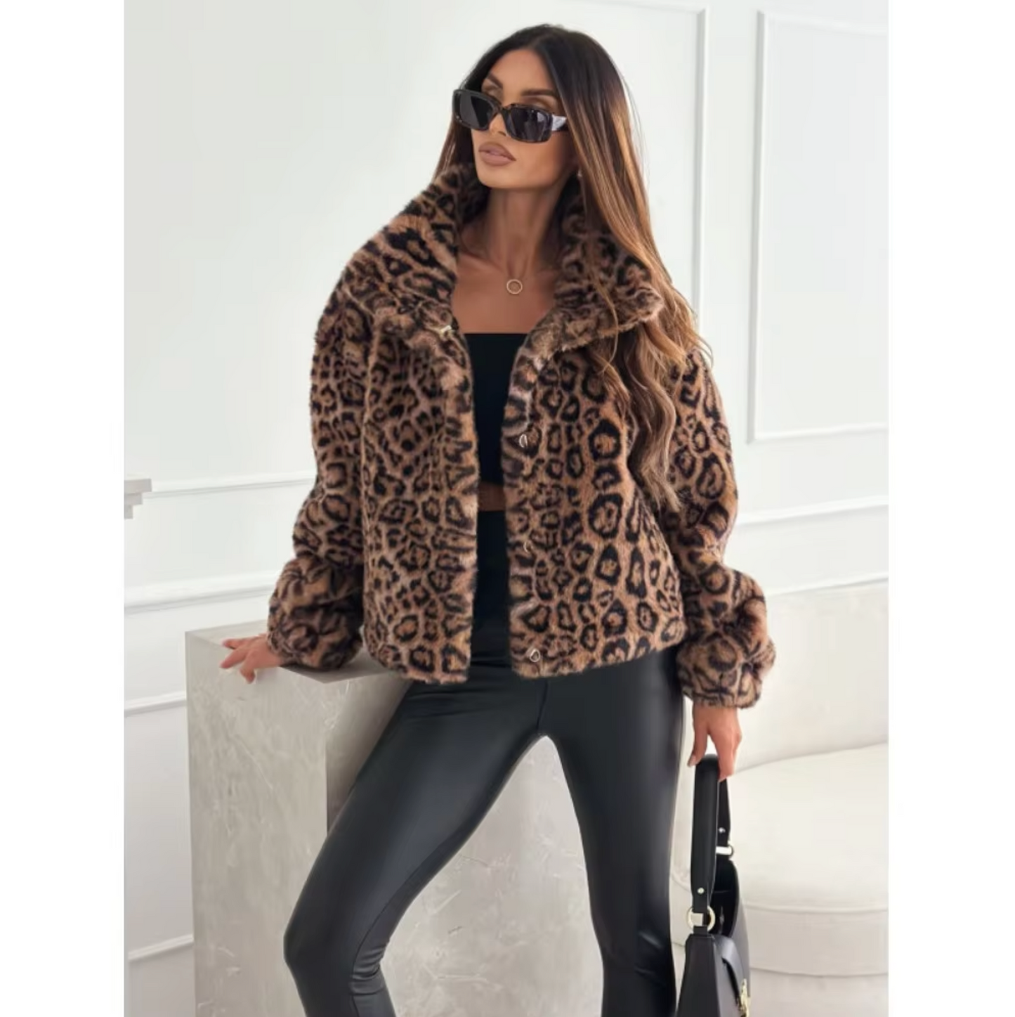 Leocadia – Pelzjacke mit Leopardenmuster