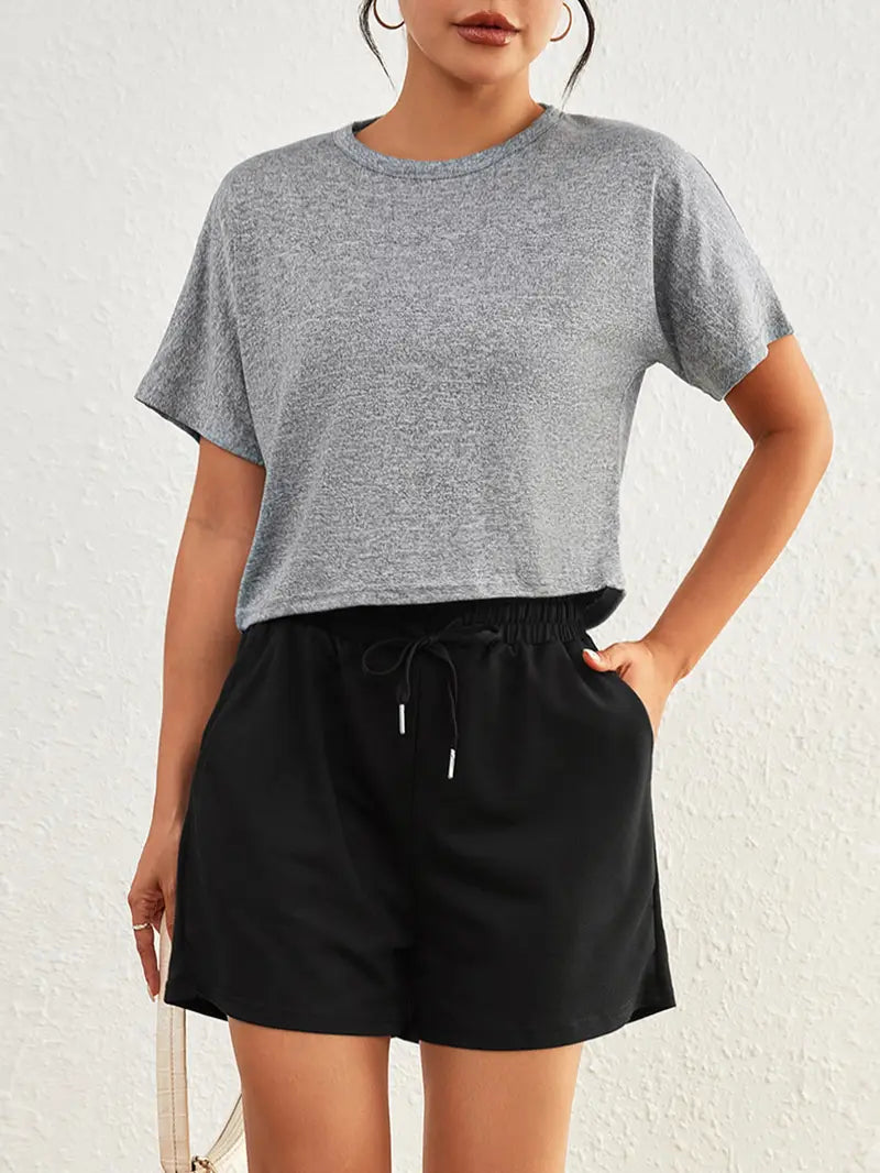 Nyxen – Sexy Crop-T-Shirt mit offenem Rücken