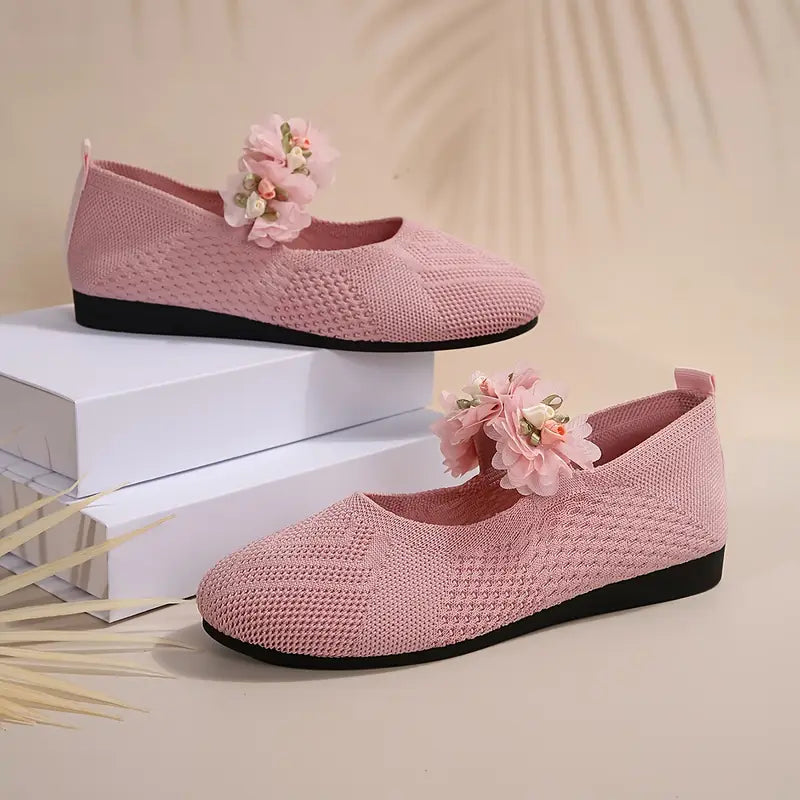 Sylverna - Charmante, mit Blumen verzierte Strick-Halbschuhe