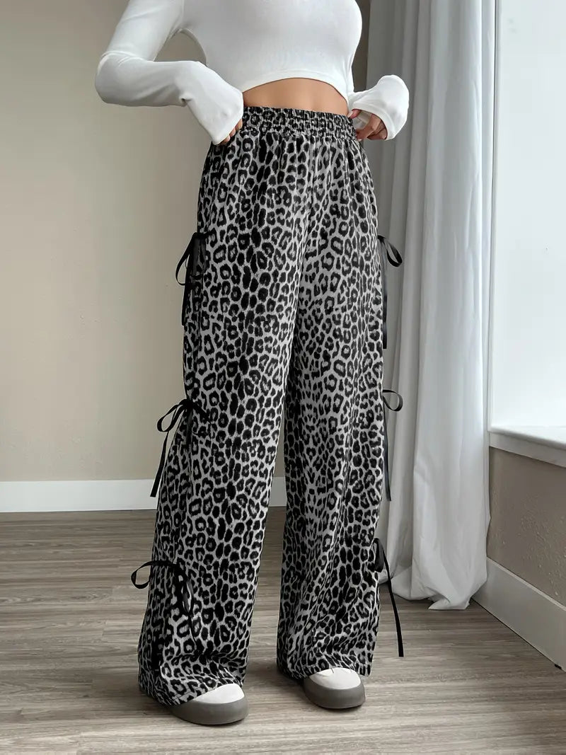 Sorenna - Stilvolle Hose mit Leopardenmuster und weitem Bein