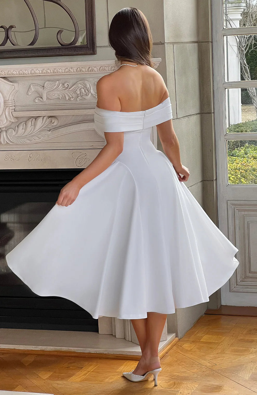 Azura – Elegantes schulterfreies Midikleid