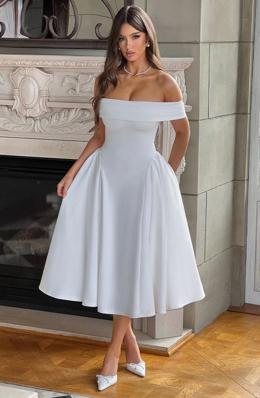 Azura – Elegantes schulterfreies Midikleid