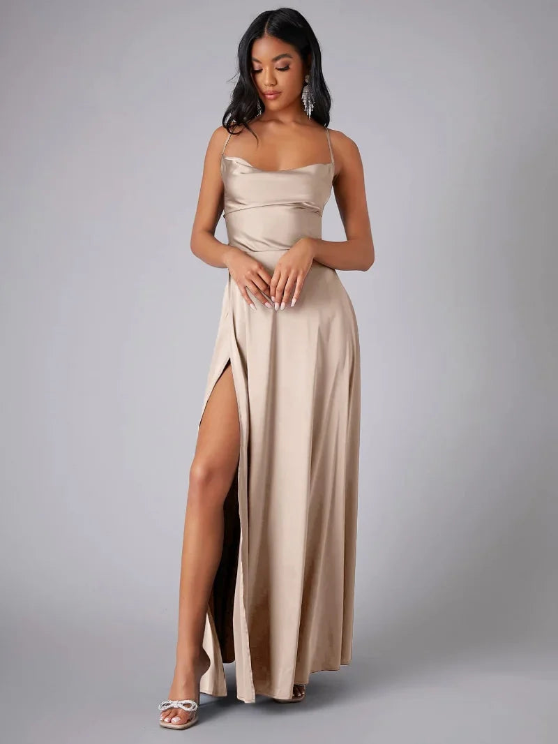 Alvaree – Elegantes Maxikleid aus Satin