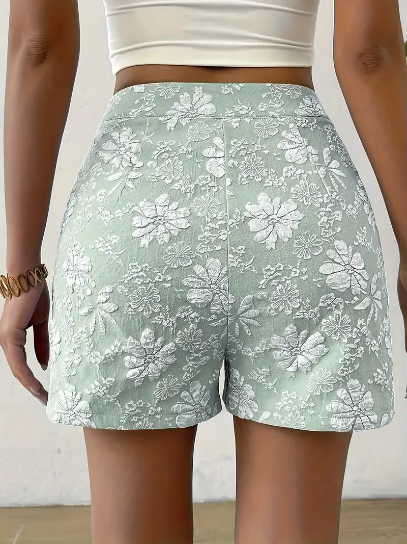 Isolindra – Stilvolle Shorts mit Blumenstickerei