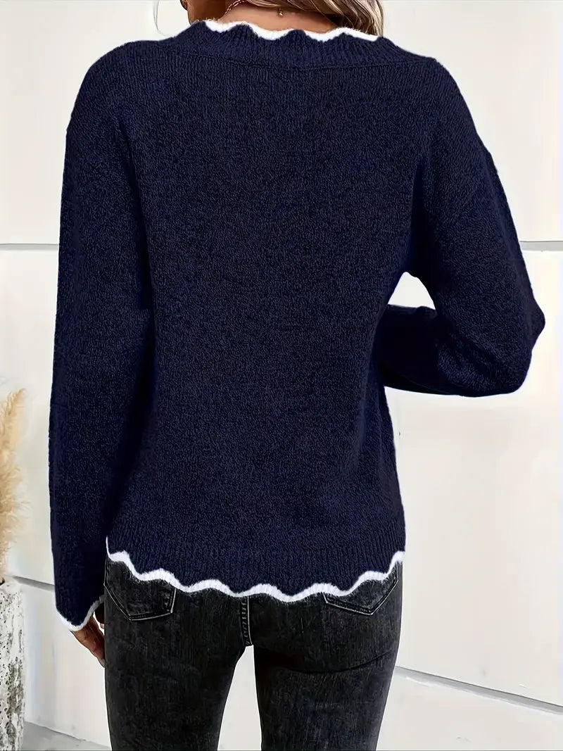 Alexa – Gestrickter Pullover mit gewelltem Ausschnitt