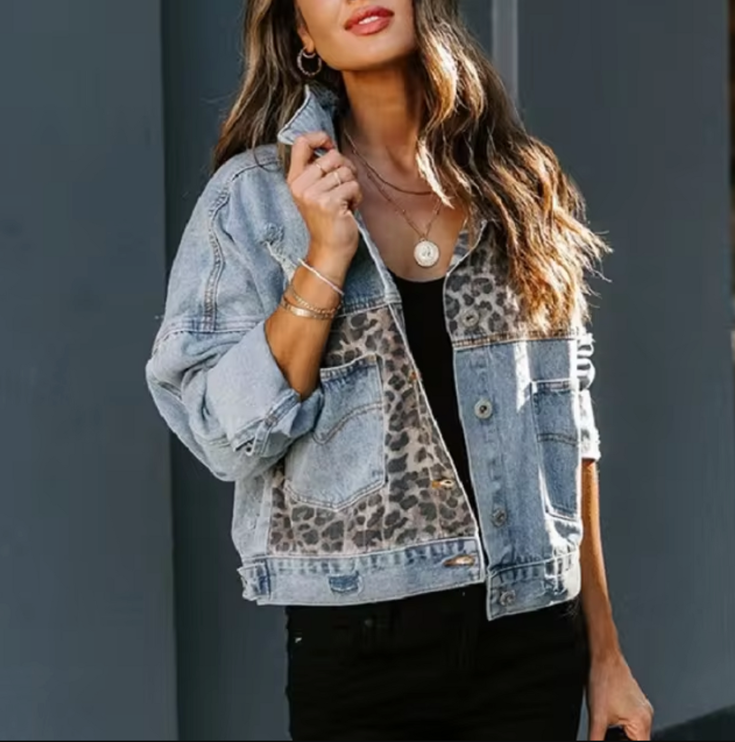 Aileen – Jeansjacke mit Leoparden-Patch